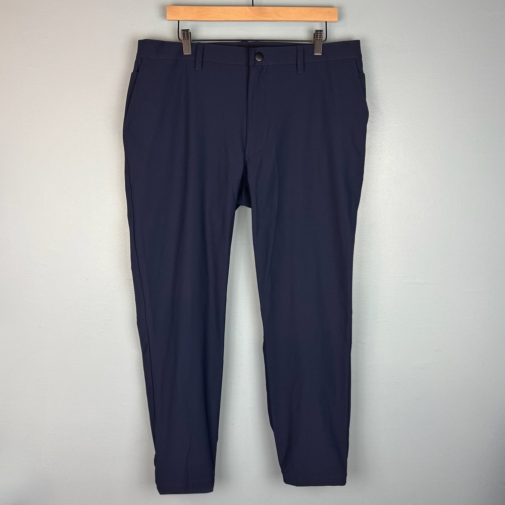 Cuts AO Jogger Mens XL Navy Blue Performance Tech Stretch Tapered Pants Commuter - Picture 2 of 10